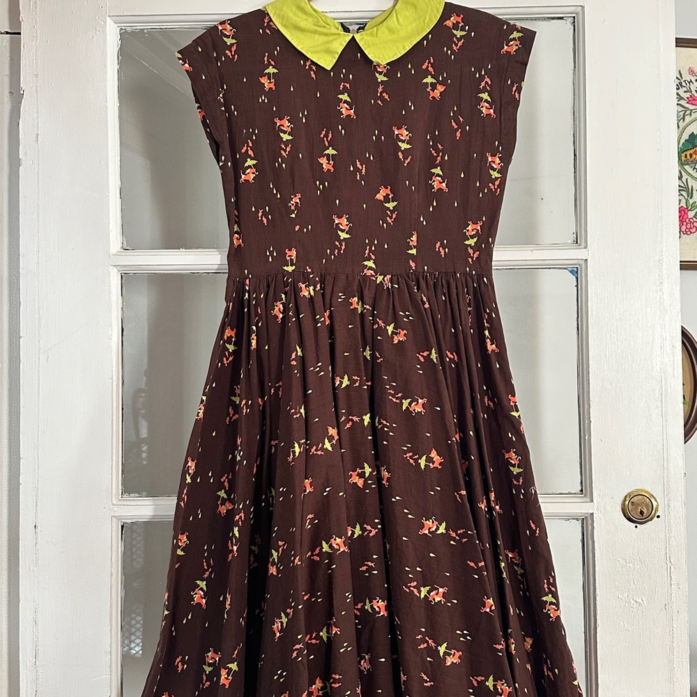 Novelty 50s Dress with Green Collar